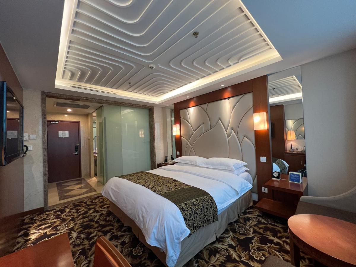 HOWARD JOHNSON PARAGON HOTEL BEIJING CENTRAL ПЕКИН 4* (Китай) - от 12577  RUB | NOCHI